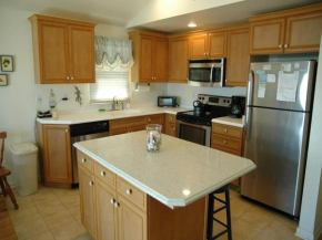 Brant Beach Oceanfront Duplex 2Nd Fl,